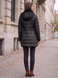 Abrigo Oslo Acolchado negro de espaldas